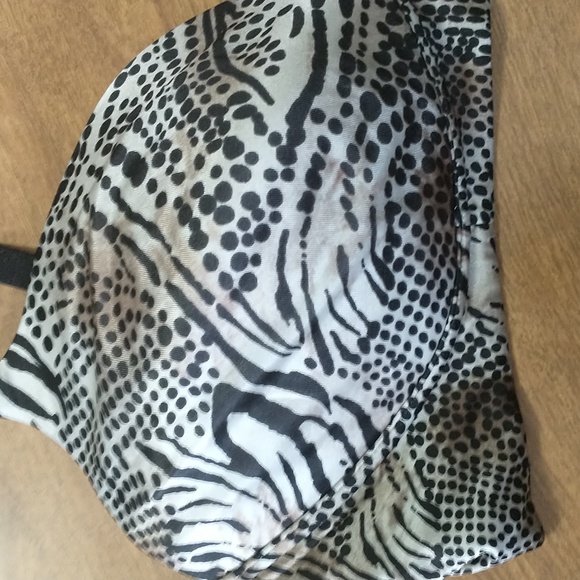 🤩 Bundle 3 For $15 🤩 Victoria's Secret Biofit Bra Size 38c - Picture 2 of 7